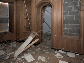 Illustration for article titled Six Abandoned Asylums with Genuinely Chilling Backstories